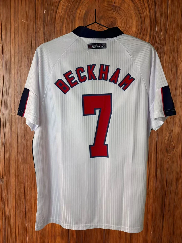 England Soccer Jersey 1998 Vintage White – David Beckham #7 - Image 2 of 4