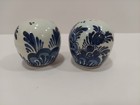 Vintage Delft Blue Hand-Painted Salt and Pepper Shakers From Holland — photo 2