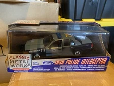 CLASSIC METAL WORKS MASSACHUSETTS STATE POLICE FCV SCALE 1/24 NEW IN BOX