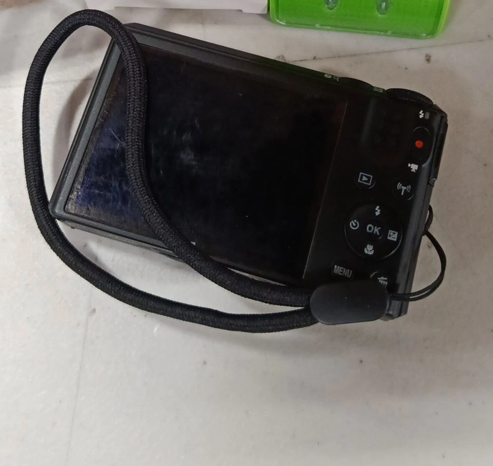 Nikon COOLPIX S7000 Digital Camera 16 MP 20x Optical Zoom English Language Black - Image 3 of 4