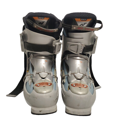 nordica vs salomon ski boots Speedmachine 85 W 2024 First Stop Board Barn The Infrared Technology shell and 3D Cork Fit PrimaLoft liner can both be easily be customised to fine tune the fit BOA helps with an even and secure wrap Nordica DOBERMANN 5 96 -
