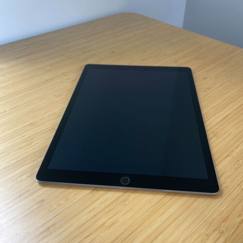 Apple iPad Pro 12.9" 1st Gen 128GB, Space Grey, Wi-Fi + Cellular - POOR BATTERY - Picture 7 of 15