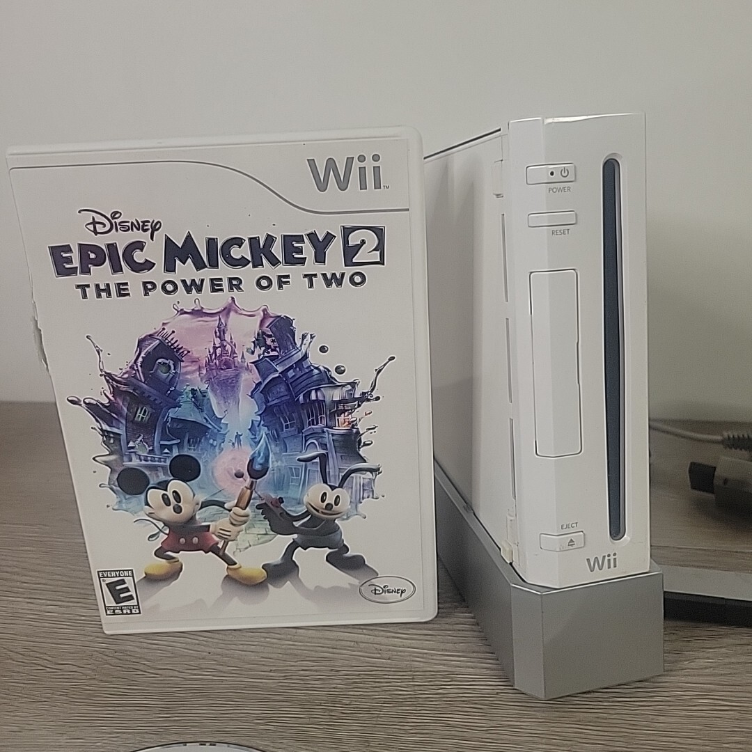 Nintendo Wii Console Bundle RVL-001 - 10 Games/ 2 Controller Nintendo Wii Console Bundle RVL-001 - 10 Games/ 2 Controller