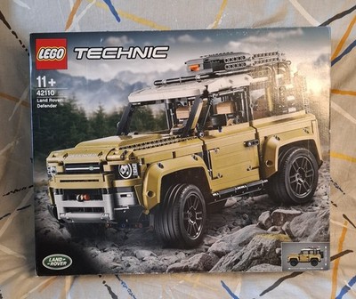 LEGO TECHNIC: Land Rover Defender (42110)
