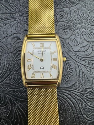 WHITE  DIAL Vintage Seiko Slim Quartz Men s  Wrist Watch