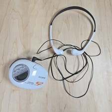 Sony Walkman SRF-M85W AM/FM Radio Mega Bass Sports Headphones Tested