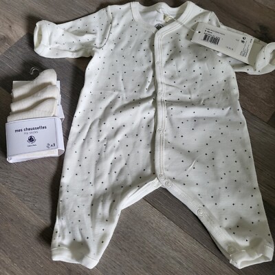 KLEINES BOOT Geburtsset Schlaf gut Sterne und 3er Set Socken