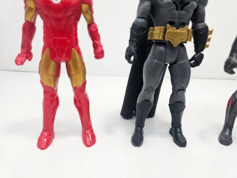 Lote de 3 bonecos de ação Mattel DC Comics e Marvel Batman Homem de Ferro Homem-Formiga - Imagem 4 de 4