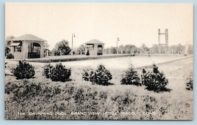 Postcard CT Moodus Connecticut The Swimming Pool Grand View Hotel c1940s AG6