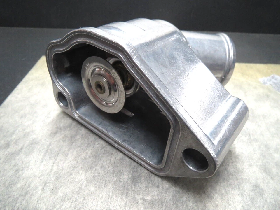 Thermostat Assembly for Suzuki Isuzu Made in Germany by Mahle TI987 Ships Fast! - Imagem 3 de 4