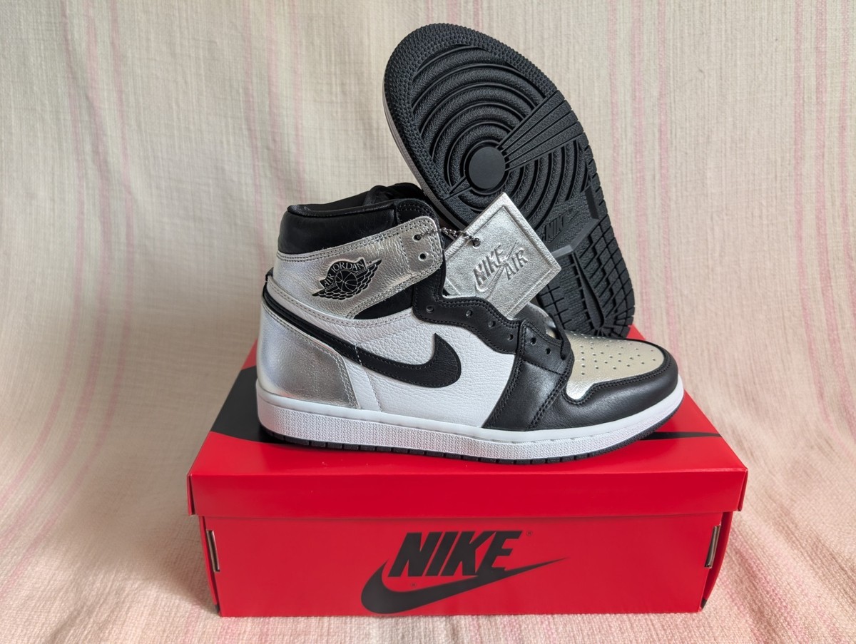 【新品、未使用❗️】Nike Air Jordan High Silver Toe Nike Air Jordan 1 High Retro Black/Metallic Silver Toe CD0461 001