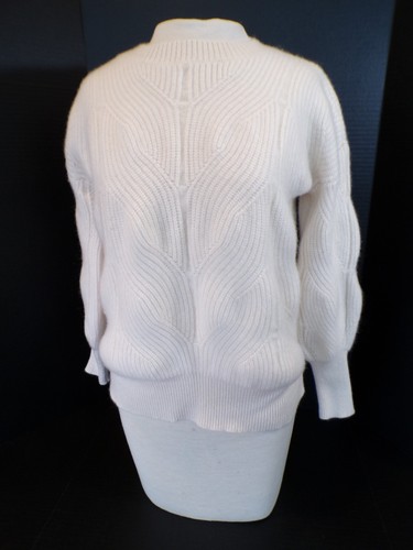C by Bloomingdales Cashmere Sweater Size Medium 100% 2-ply Cashmere