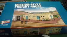 Maison de fret style mission 1/87 Walther HO #933-2921