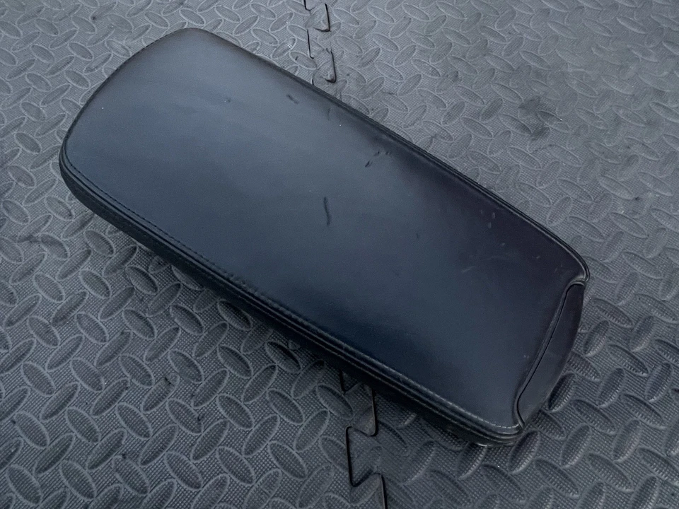 Lexus IS250 IS350 2006-2013 consola central reposabrazos tapa cubierta cuero OEM negro Foto 3 de 4