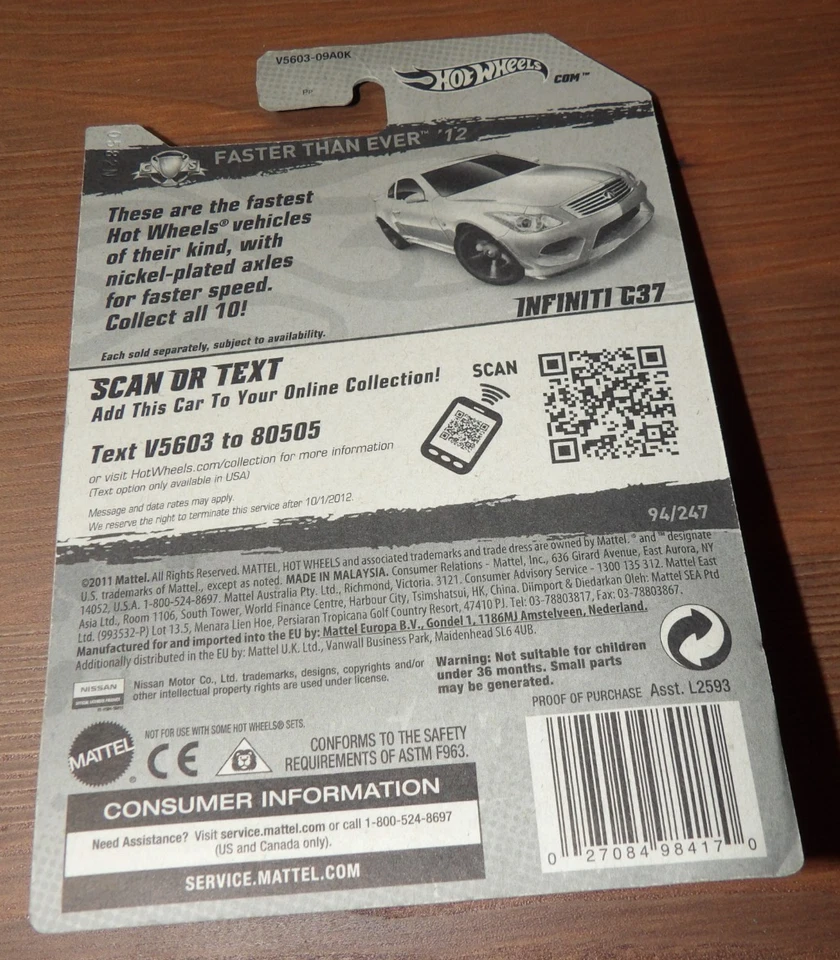 Hot Wheels 2012 más rápido que nunca - Infiniti G37 - blanco - protector Foto 3 de 3