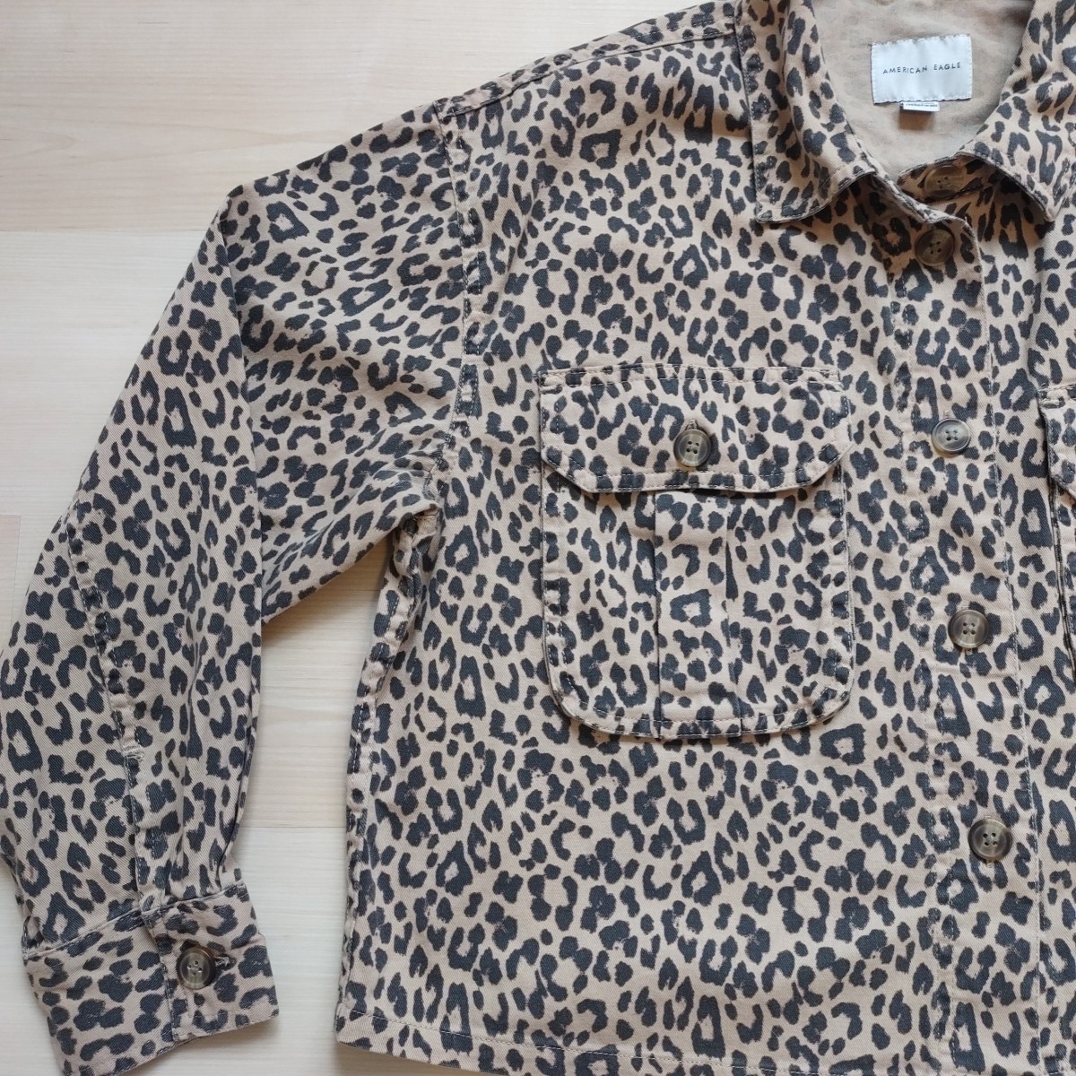 American Eagle Womens Shacket Leopard Button Up T… - image 4