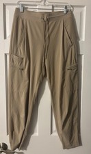 Athleta Venture Go Far Travel Pant Beige Featherweight Zip Pockets Stretch Sz 6