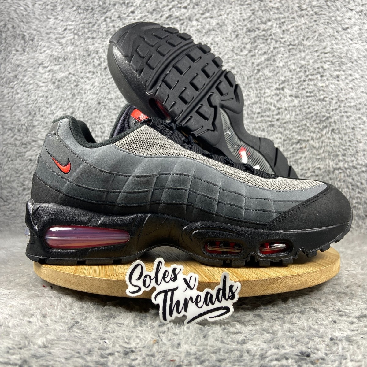 靴 Nike Air Max 95 Big Bubble 9.5 Nike Air Max 95 OG Big bubble Black Bright Crimson Size 9.5 Men