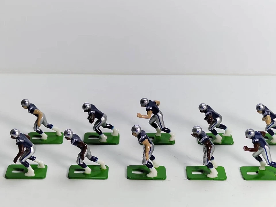 Tudor Games DALLAS COWBOYS NFL Electric Football Game 11 Player 9-11-D - Image 3 of 4