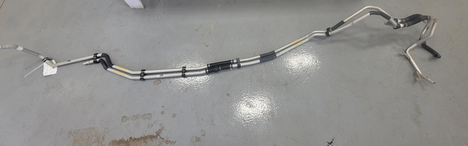 2017-2020 Ferrari Portofino OEM WATER SUPPLY AND RETURN PIPE