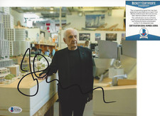 ARCHITECT FRANK GEHRY SIGNED 8X10 PHOTO 4 GUGGENHEIM PROOF BECKETT COA BAS