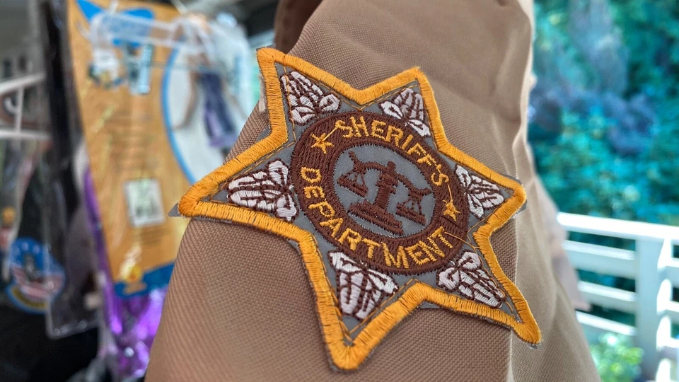 Sexy Disfraz de Sheriff - Vestido Bronceado - Parches del Departamento del Sheriff, Cinturón ¡NUEVO! Foto 4 de 4