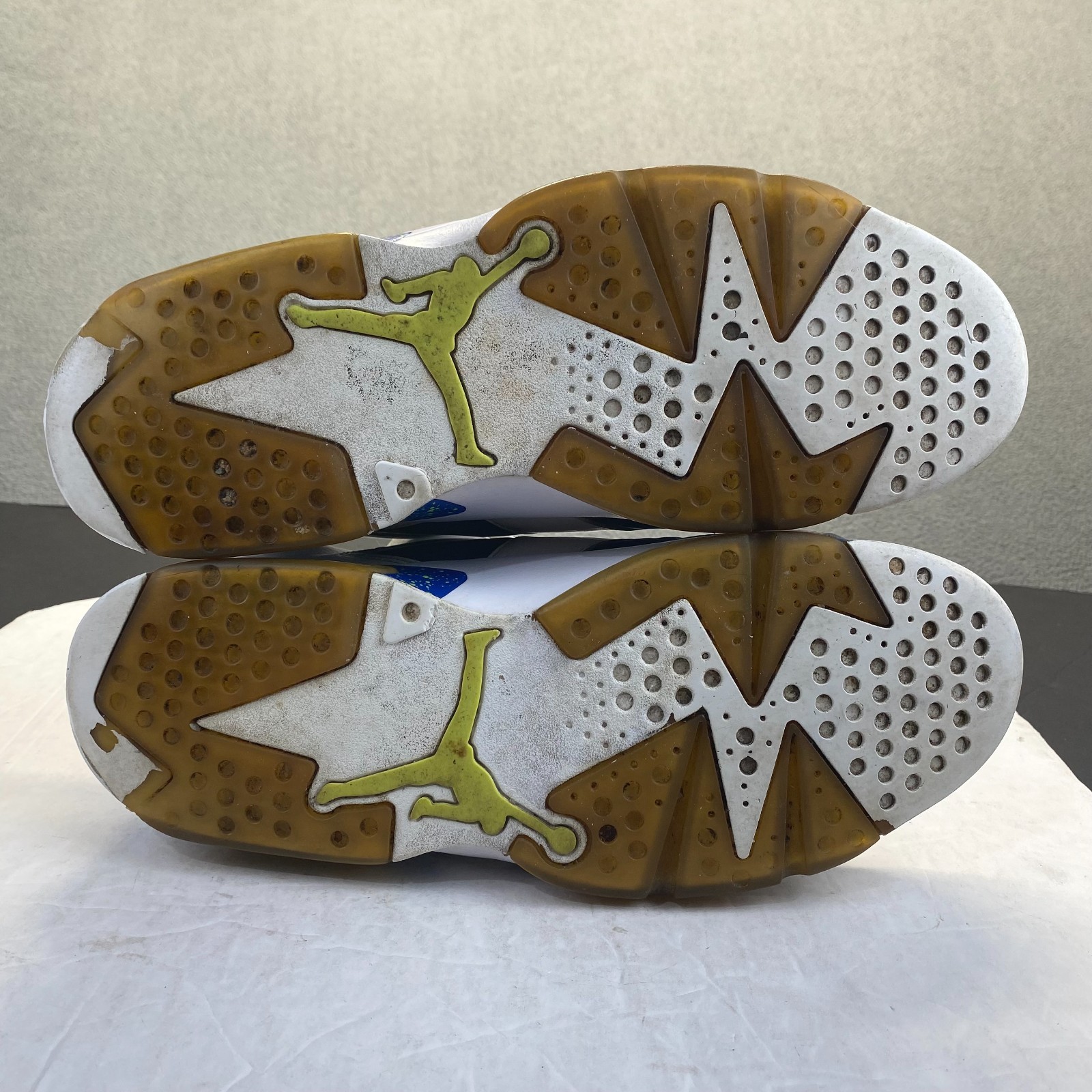 Nike Air Jordan 6 Low Retro Men’s Size 11  304401-106 Ghost White/Blue thumbnail 3