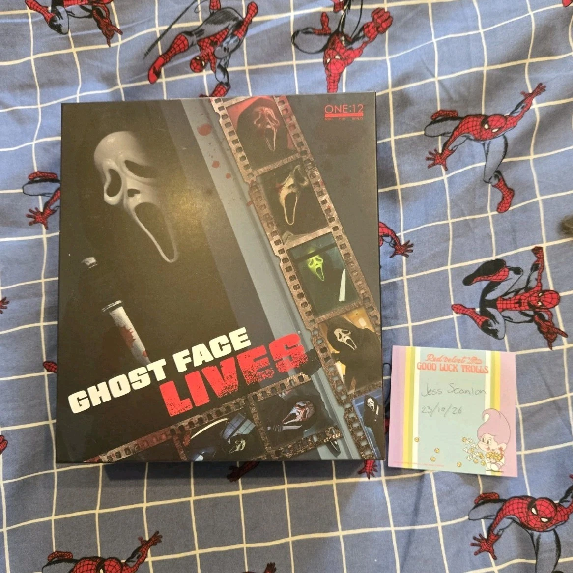 Mezco Toys One:12 Collective Ghost Face Scream Figure