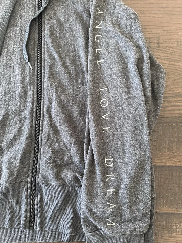 Sudadera con Capucha Victoria’s Secret Gris Cremallera Talla Grande Angel Love Dream Foto 2 de 4