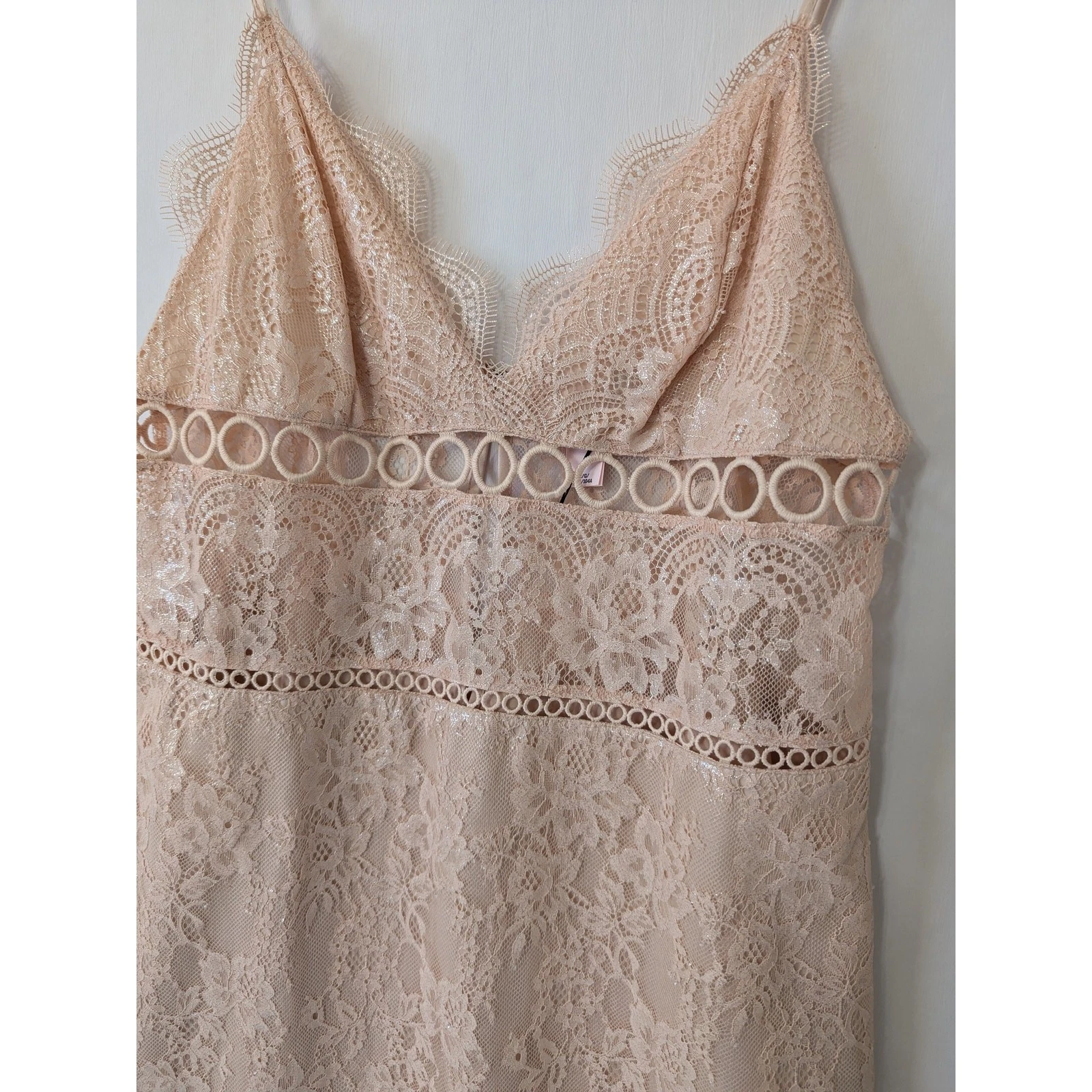 UNDERCOVER Abito Victoria’s Secret Dream Angels pizzo floreale e anello slip grande avorio antico