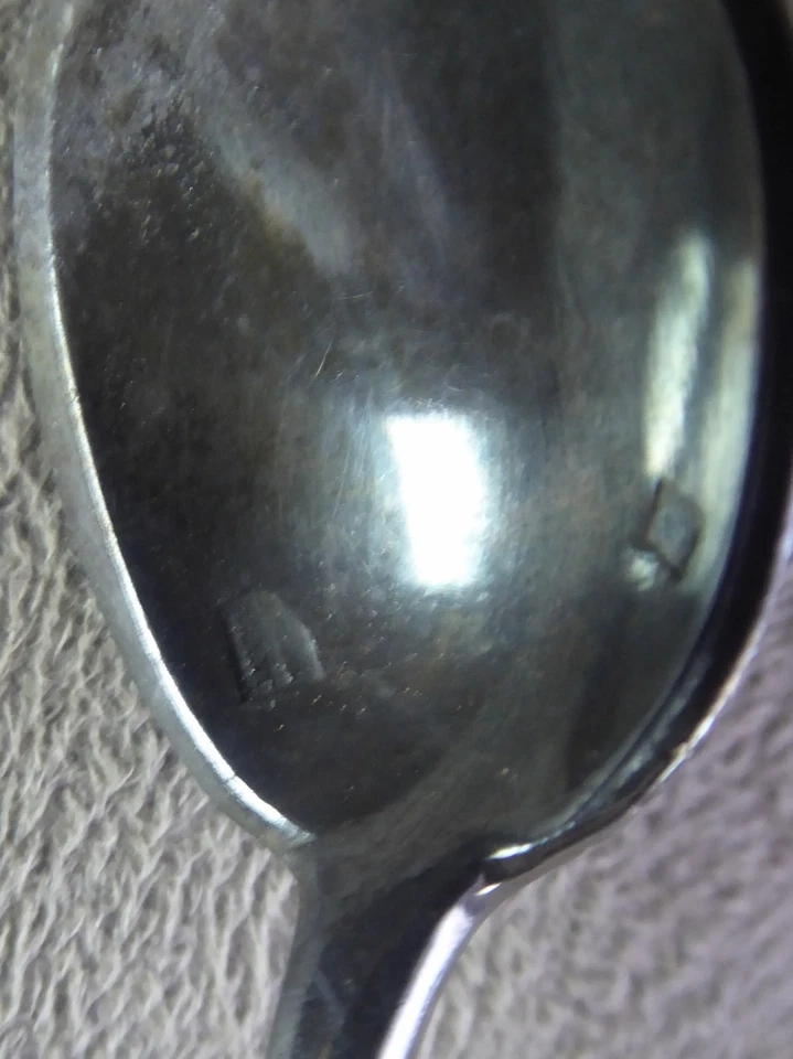 PAIRE DE SALERONS anciens, en verre. Avec cuillères. - Photo 2/4