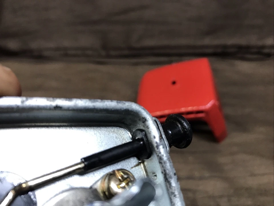 Tampa e placa base de filtro de ar carburador Mantis Tiller - Imagem 3 de 4