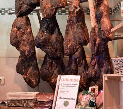 Schlemmerpaket (eifler Bauernschinken und Bauchspeck geräuchert)