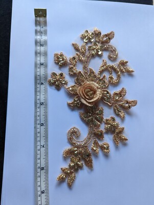 Wunderschöne Blumen Spitze Applikation Motiv Hochzeit Tanz Kostüm Haare
