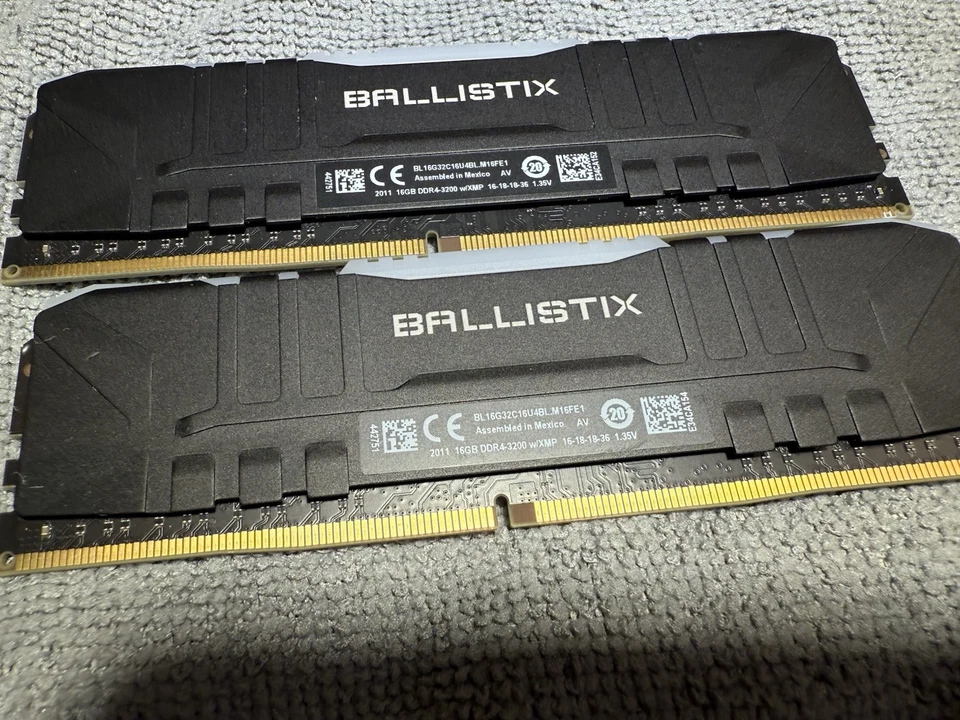Crucial BALLISTIX  2x16 GB DDR4-4000 RAM x/XMP - RGB Ram sticks - Image 2 of 3
