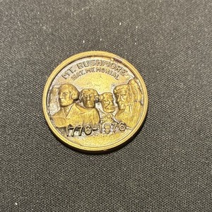 Mt. Rushmore National Memorial 1776-1976 Bicentennial 200th Anniversary Medal