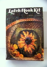 Sew Simple "Sunflower" 12" x 12" Latch Hook Pillow Kit 1978 - New/Sealed  T506