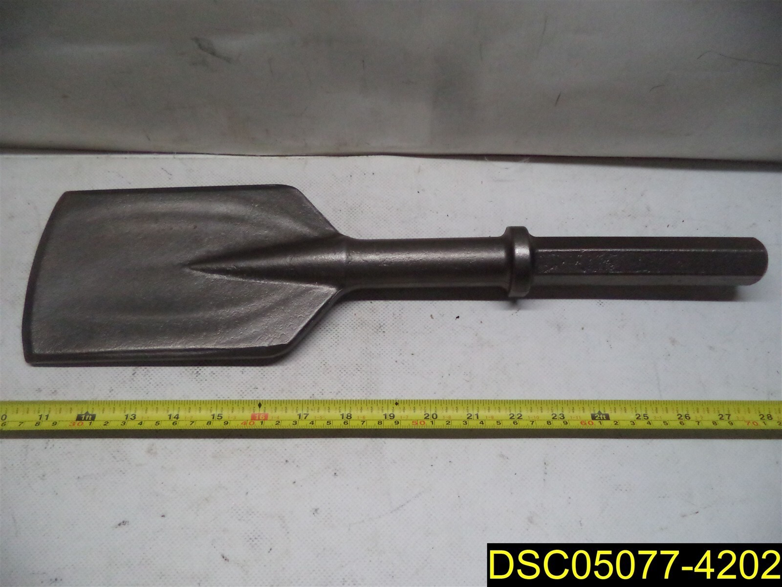 Bosch Asphalt Cutter Bit Demolition Hammer Bit HS2167, 5" wide