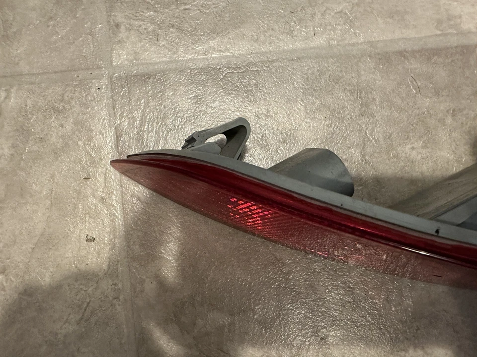 10 11 12 13 VOLVO XC60 REAR SIDE MARKER LIGHT DRIVERS SIDE LEFT OEM 2010-2013 - Image 3 of 4