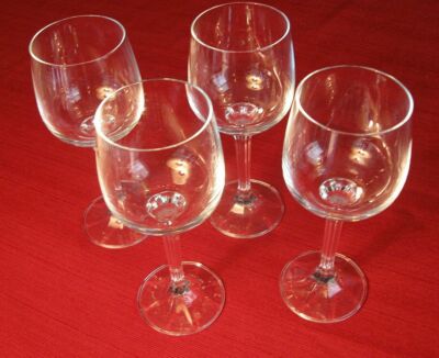 Bohemia Wine glasses Crystalex 4 Wine glasses Ribbed stem 6 7/8 high  FREE SHIP!