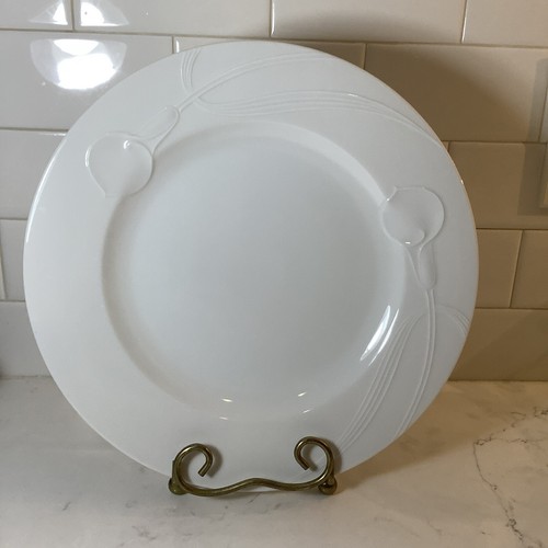 Mikasa Classic Flair White Serving Bowl 10.25” & Chop Plate 12" Set Of 2 - Picture 2 of 9