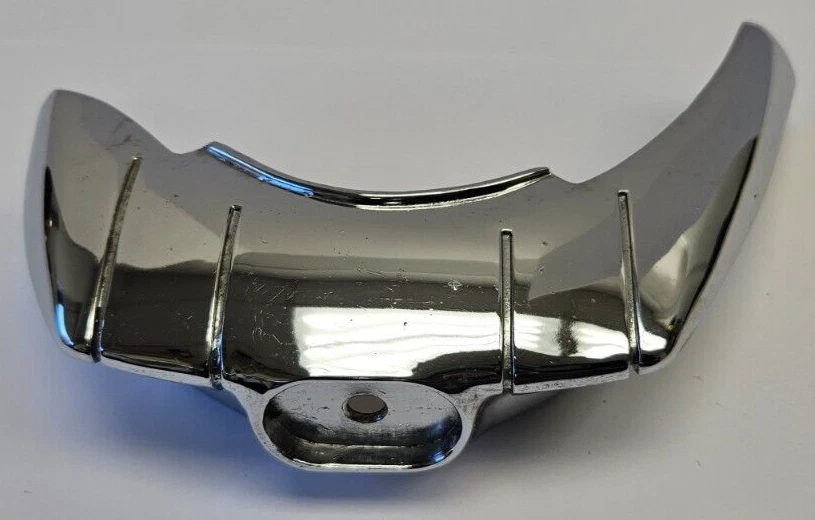 Dodge Wayfarer Coronet 1951-1952 guardabarros trasero izquierdo extensión moldura 1340354 nuevo en stock Foto 4 de 4