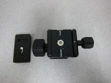 Induro TH2 Tilt Head for Monopods - Max Load 22 lb (10 kg) (a)