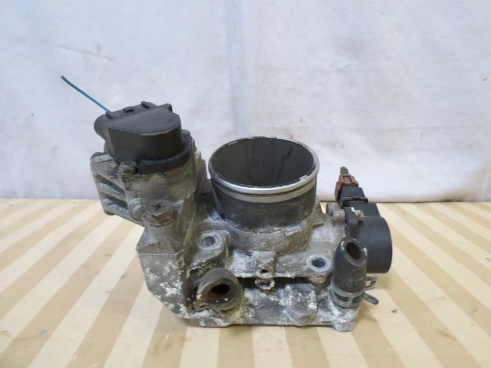 91 92 93-95 Mitsubishi Mighty Max Dodge RAM d50 2,4 L carrocería del acelerador de combustible TPS OEM Foto 3 de 4