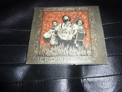 THE REVEREND PEYTON´S DAMN BAND - The whole fam Damnily Digi Autogramme