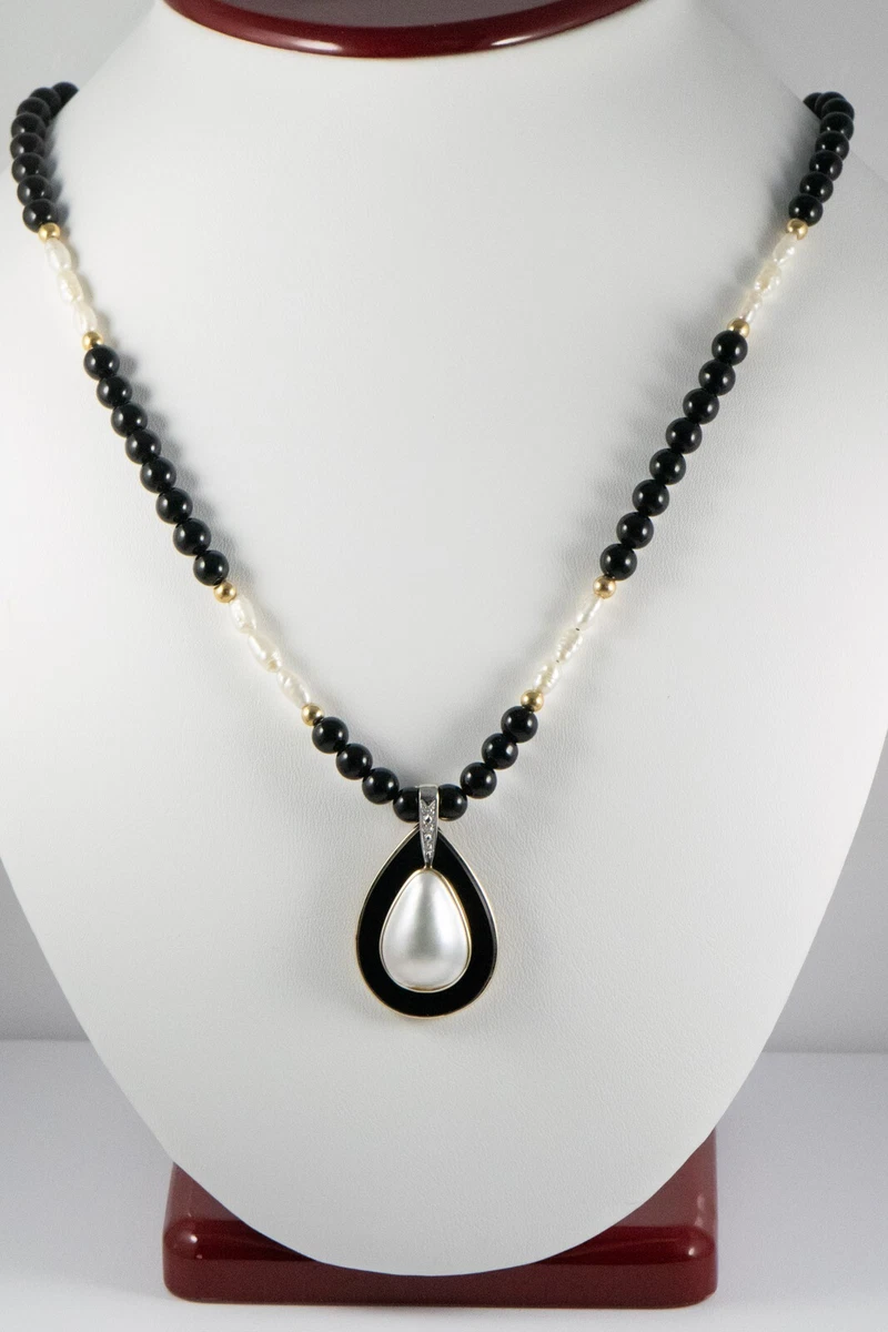 Sterling Silver Necklace With Cultivated Pearls And Onyx -