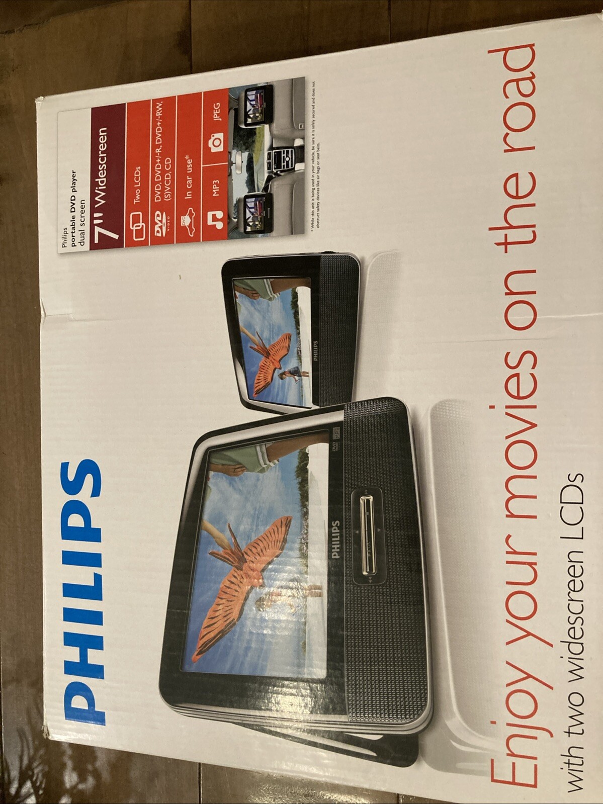 Philips PD7012 Portable DVD Player with 7-Inch Screen-image