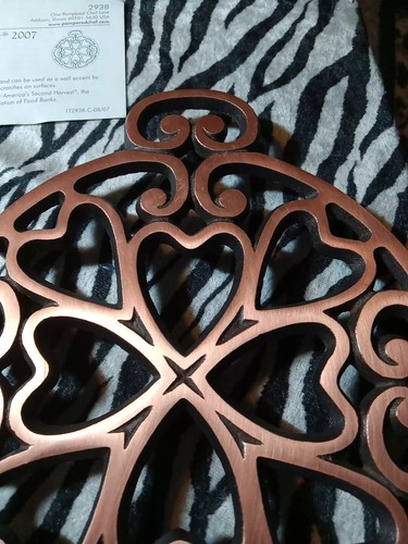 Pampered Chef Trivet Round-Up from the Heart #2938 cast iron 2007 Lot Of 2 - Picture 6 of 16