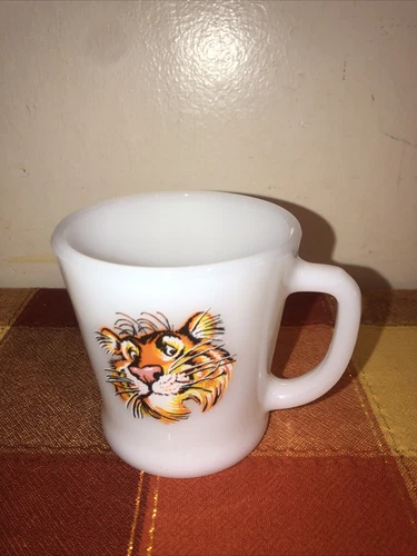 EXXON Tiger Fire King D Handle Coffee Cups Mugs (1) Milk Glass Vintage