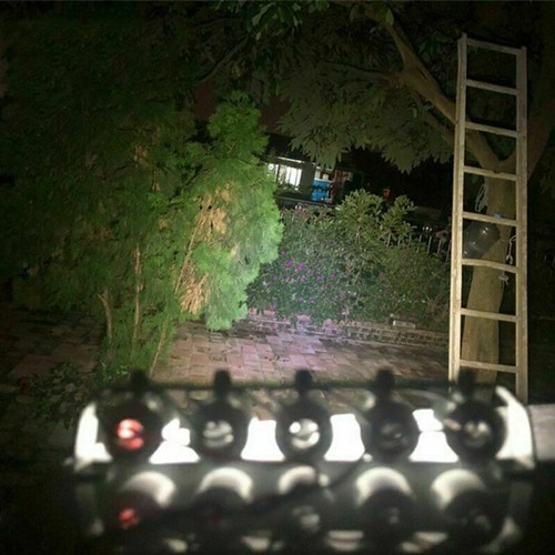 Per 1/10 t4 D90 D110 RC cingolato auto tetto in metallo luce LED faretto di ricerca - Foto 5 di 10